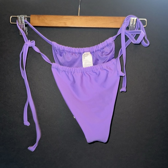 2 piece bikini - Picture 2 of 5